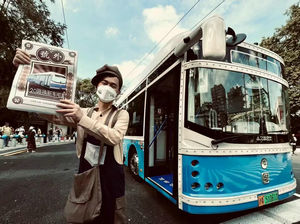 久事公交：喜迎二十大丨百年公交线，沪上整装“焕新”再出发