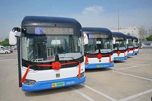 拓展氢能应用空间 申沃9系氢燃料公交车投入奉贤营运