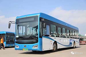 银川600辆新能源公交车上路了 均安装USB充电口满足乘客求