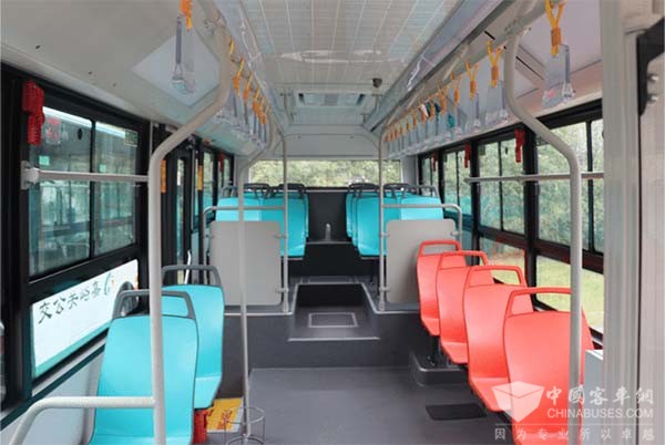 亚星客车 星巴系列 纯电动城市客车 嘉峪关