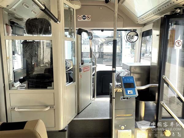 亚星客车 小青蛙 纯电动 城市客车