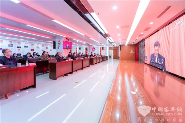 成都公交：看完党的二十大开幕会 一线职工这样说