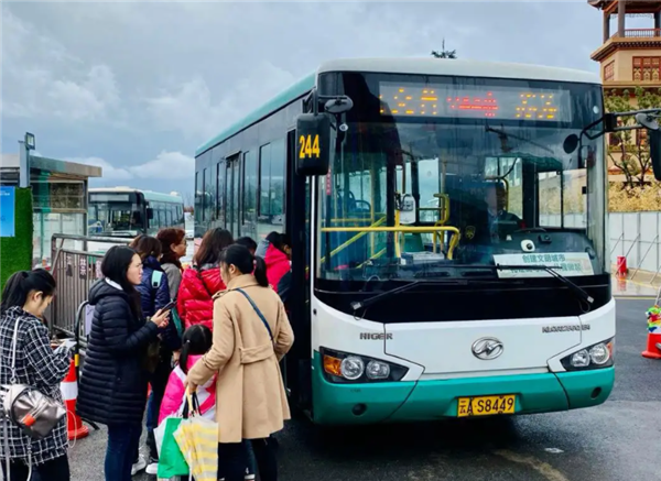 昆明公交：推出首批“品质公交线路” 5分钟发一趟车 