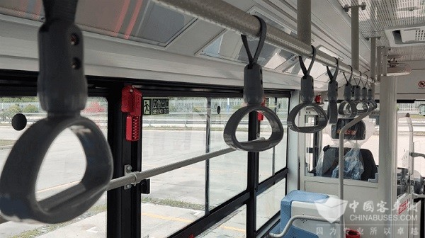 亚星客车 亚星星巴系列 纯电动城市客车