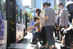 推出体验活动 厦门公交多措并举提升无障碍水平