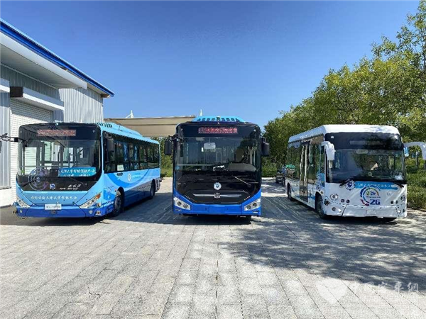 首取“双牌照” 天津大学智能网联公交车上路