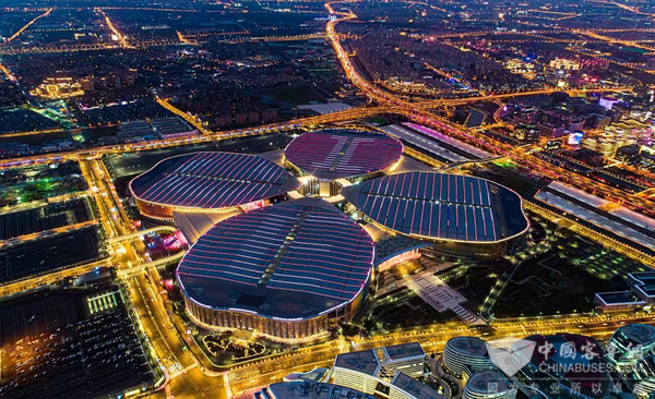 212台！宇通代表民族客车品牌连续五年出征进博会