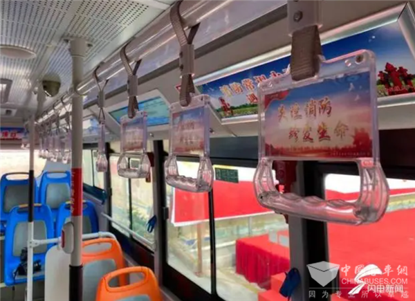 山东日照：首条消防主题公交专线启用 向民众普及安全知识