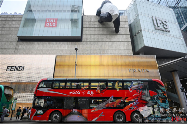 潮玩新选 格力钛脸谱双层巴士创新成都旅游风尚