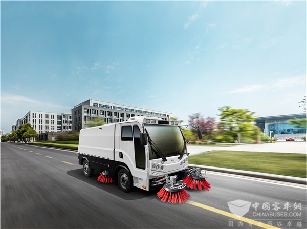 小小“环卫车” 双碳“先行者”——金旅环卫车助力城市生活更美好