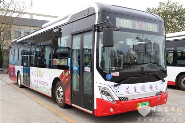 扬时代新风 享零碳之旅 中车“清廉之风”主题公交上线烟台