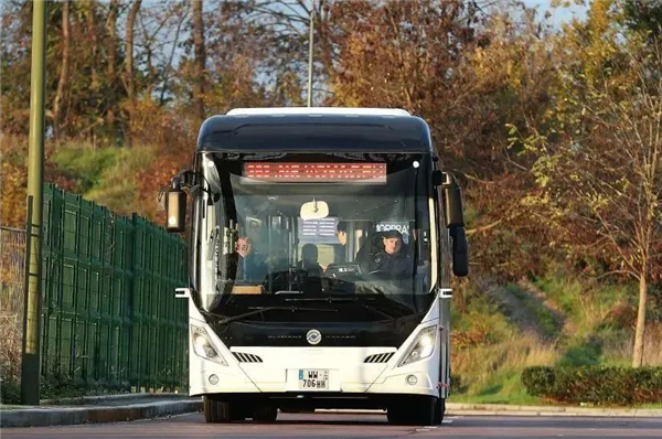 “聪慧加倍、炫酷升级”——央媒点赞的“中車造”又来啦！