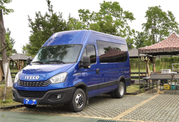 荣誉加冕，砥砺前行! 南京依维柯再揽轻客行业殊荣