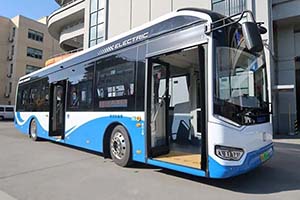 又是纯电动车型！一波崭新的公交车亮相上海街头