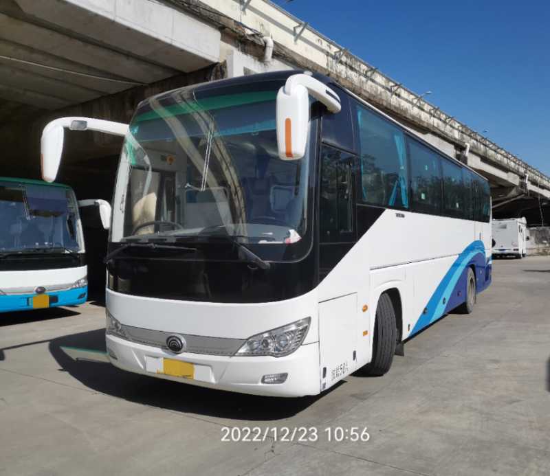 2020年3月 国五非营运50座气囊中门5折出售宇通客车