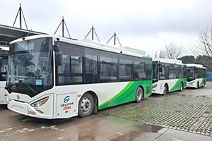 搭载智能辅驾安全系统 格力钛新能源经典公交再进马鞍山