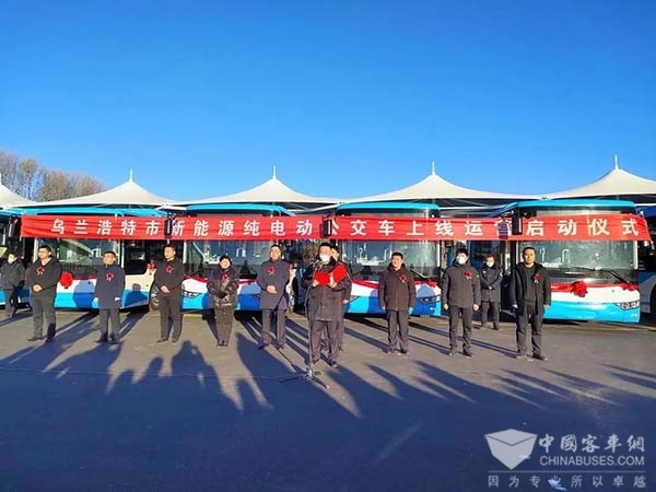 乌兰浩特市公交 新能源公交车 智能一体化终端