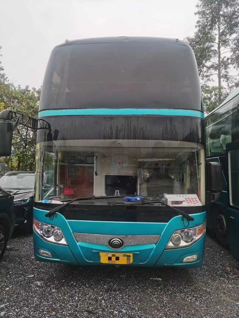 2014年11月 55座国四中门宇通6126气囊旅游车