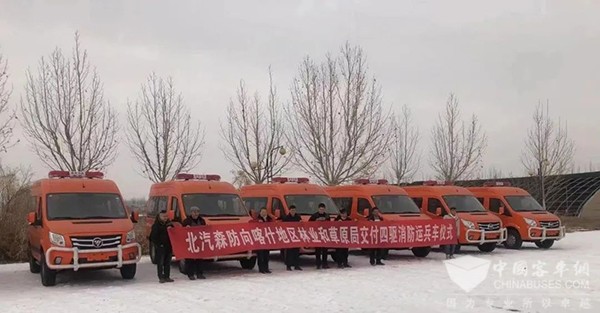 图雅诺轻客 森防运兵车 喀什地区