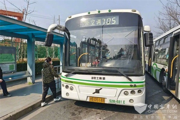 上海这些公交线换新车啦！乘车更舒适