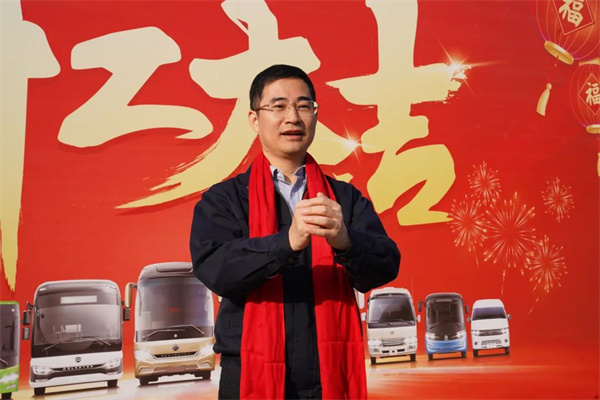 金旅客车元气满满喜迎兔年工作日！