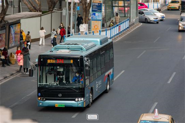 重庆新公交车又来了！纯电驱动，安静又环保