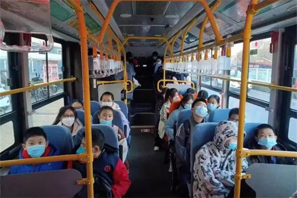 公交助学，温暖启程！淄博公交新增两条助学专线