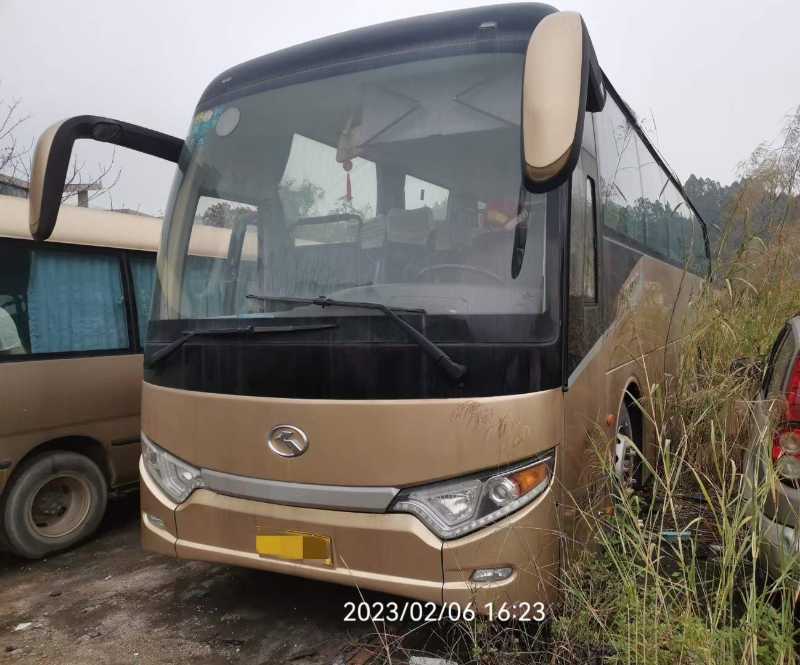 2017年5月 广州牌国五49座精品大金龙6112气囊车