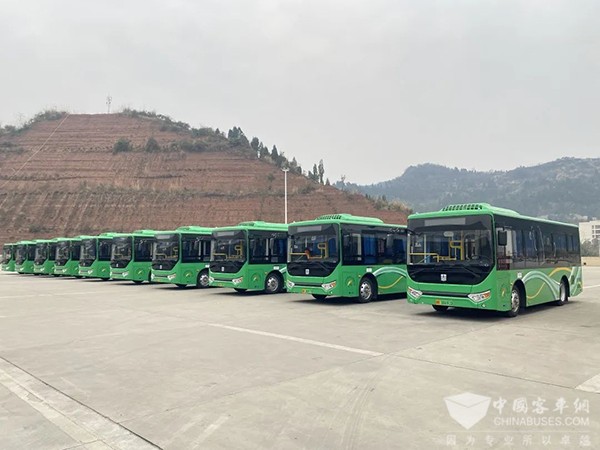 吉利星际客车 纯电动 城市客车 C8E 仪陇
