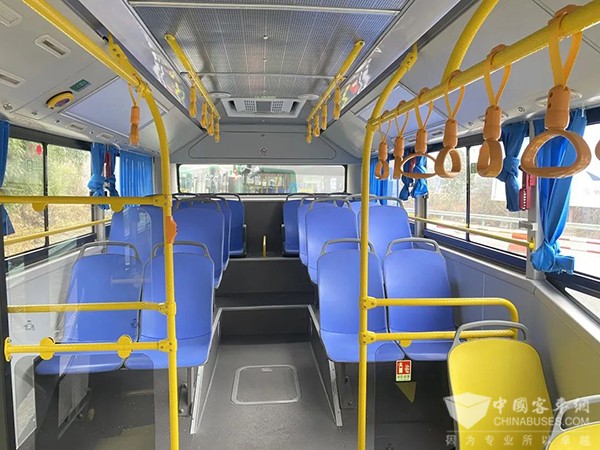 吉利星际客车 纯电动 城市客车 C8E 仪陇
