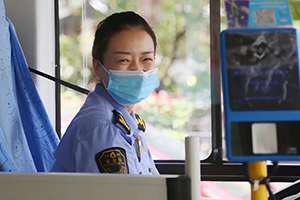 全国人大代表廖莎：让公共交通更好地惠及民生