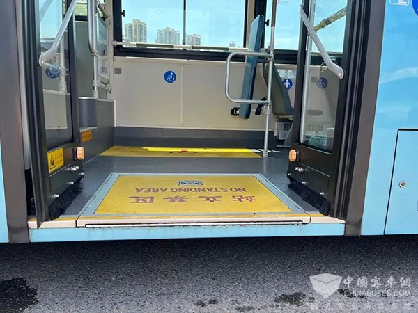 中车电动 适老化 公交车 更多便利