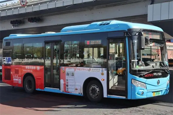 移动的文艺风景线！“艺绽”“展览有意思”登上公交车