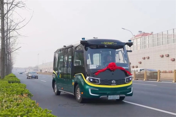 轻舟智航运营北京首条自动驾驶小巴教育专线