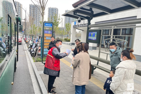 不服不行！杭州人一个月已累计成功定制47条公交线