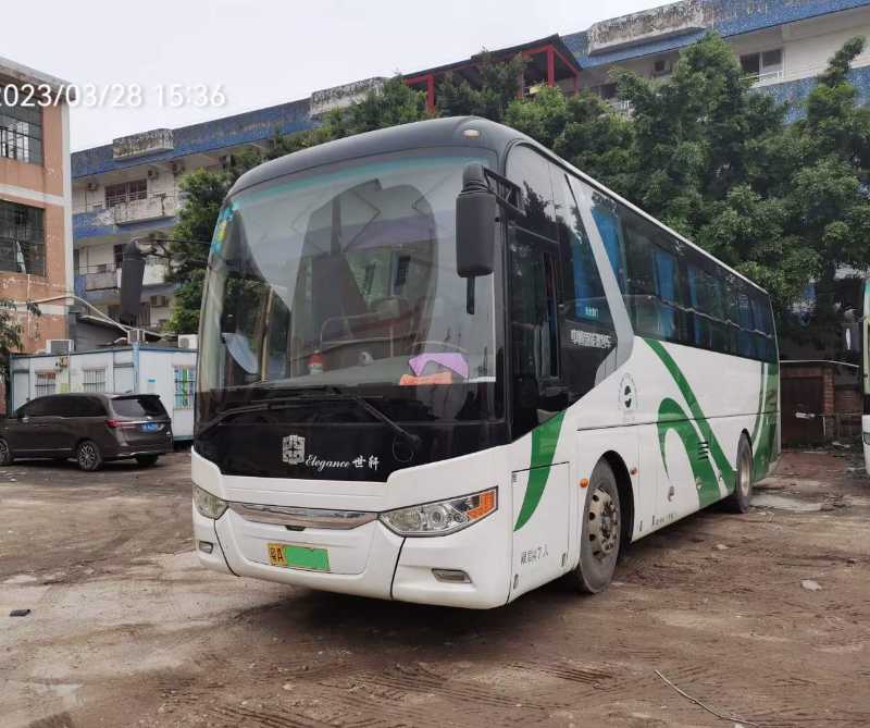 2015年6月 非营运绿牌国四47座油电混合中通