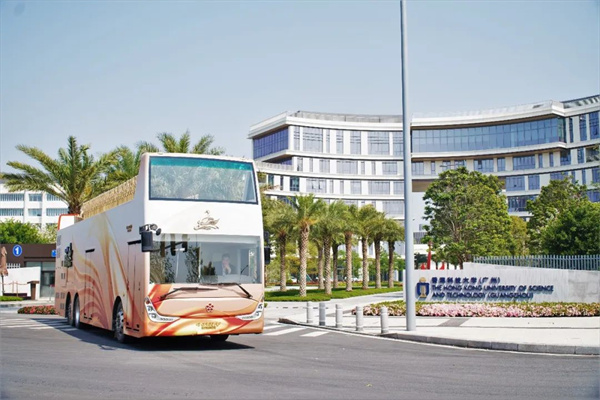 乘坐格力钛新能源双层巴士,览尽不一样的大湾区