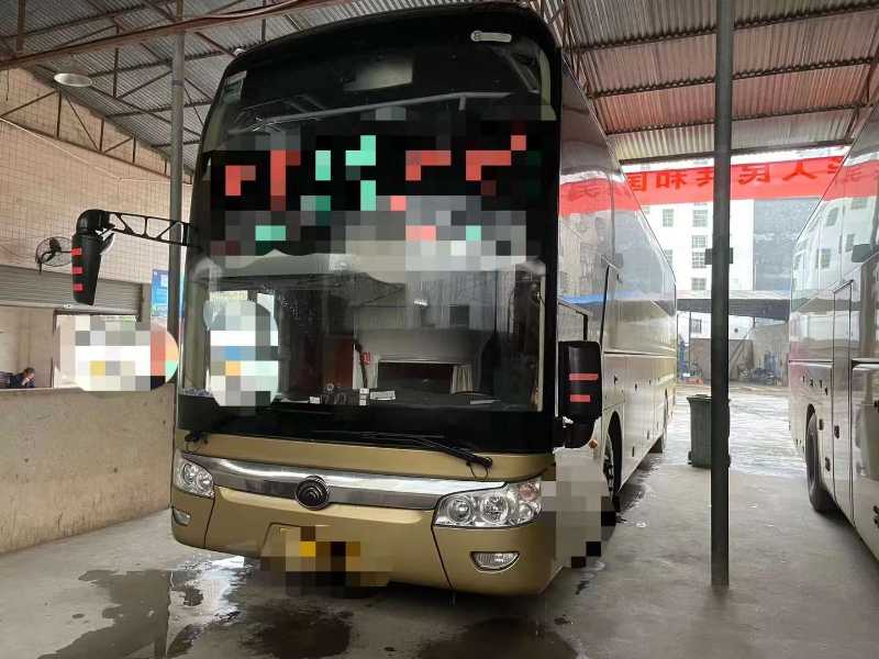 新款54座宇通气囊车