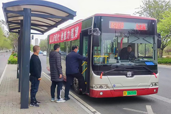 打卡淄博“网红”烧烤 怎能少得了中车C10纯电动公交车