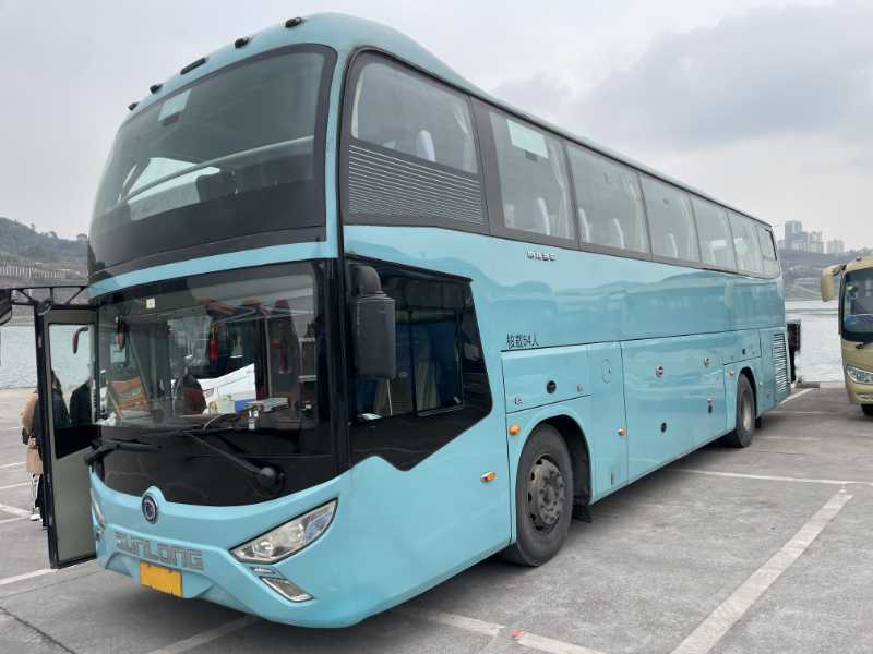 国五54座一层半旅游车申龙6119暖风气囊车