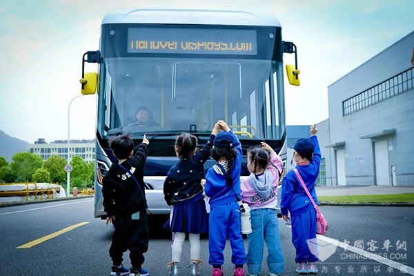 中车电动 海外版 C12 主题教育实践课