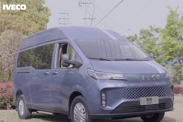 依维柯“寻找大玩家”活动惊喜不断 网球王子赖梓铭现身说法