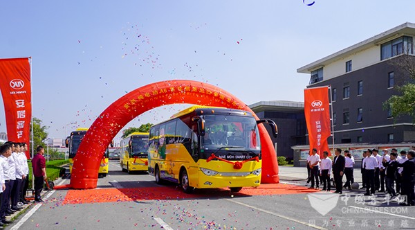 安凯客车 纯电动 A6 出口泰国