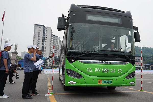 海格蔚蓝新能源公交抢眼 苏州金龙助阵四川公交驾驶技能竞技赛