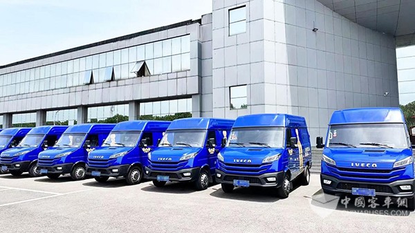 南京依维柯 全新得意 批量交付 订单数量