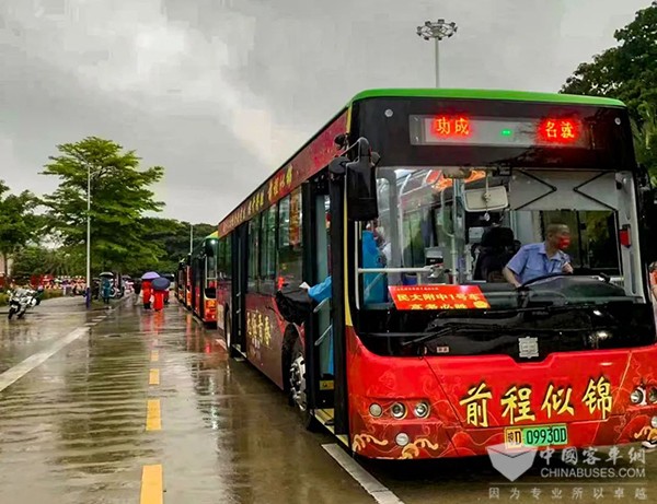 中车电动 新能源客车 护航高考 送考服务