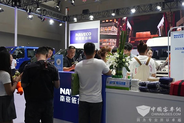 南京依维柯 聚星 全新得意 欧胜 重庆车展