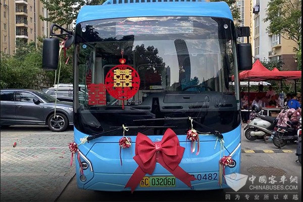 徐州公交 新巴士公司 迷你巴士婚车 520路