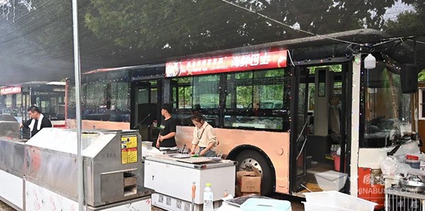 烟台公交 废旧公交 网红餐车 夏日消费季