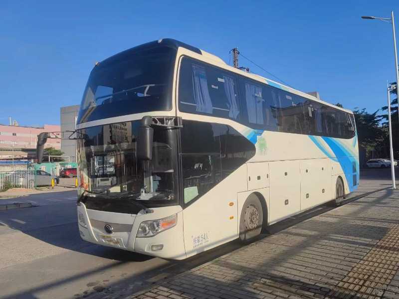  54座四轮碟刹暖气有中门宇通6126气囊旅游车